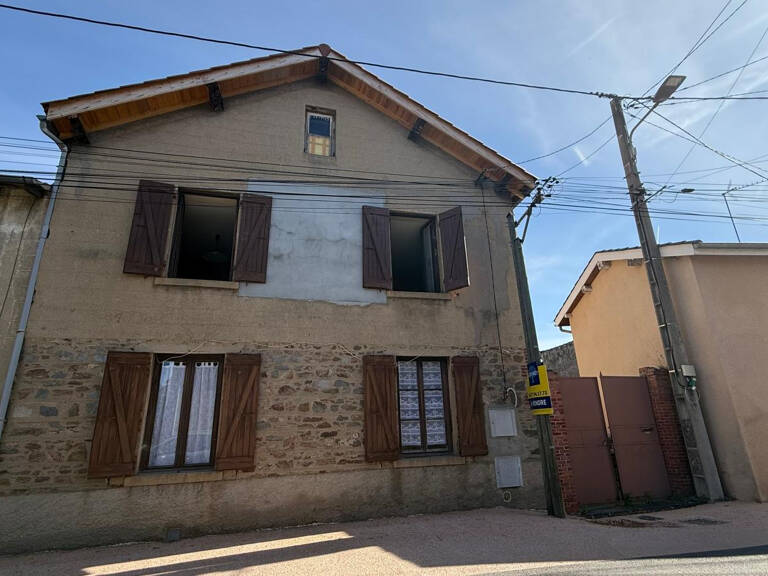 Maison Chazelles Sur Lyon — photo 1