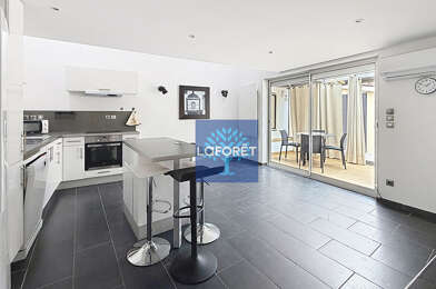 Appartement 3 pièces 885 €