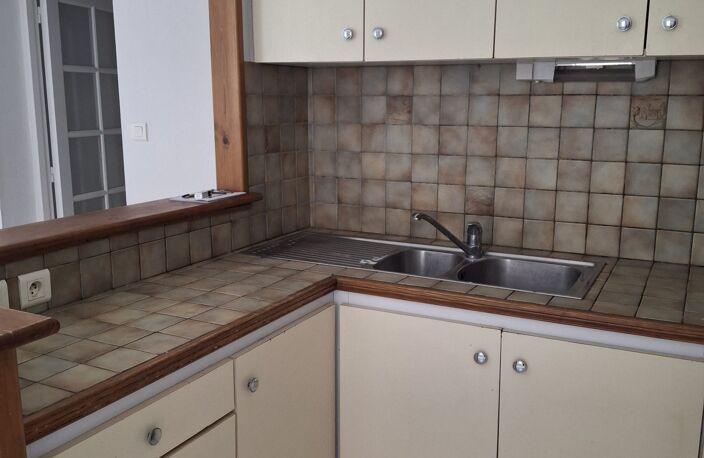 Réalmont centre - Appartement T3bis — photo 2