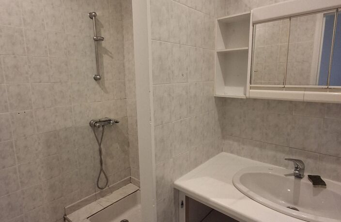 Réalmont centre - Appartement T3bis — photo 5