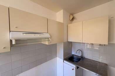 Appartement 3 pièces 572 €