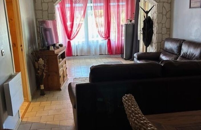 VILLENEUVE LA GUYARD, MAISON PLAIN PIED 2 CHAMBRES — photo 2