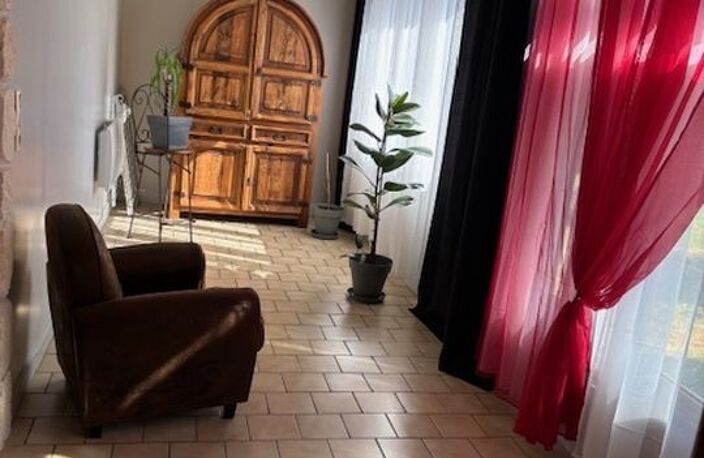 VILLENEUVE LA GUYARD, MAISON PLAIN PIED 2 CHAMBRES — photo 3