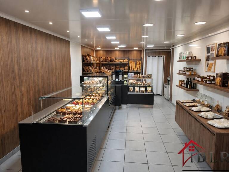 FONDS DE COMMERCE BOULANGERIE CENTRE-VILLE CUERS — photo 1