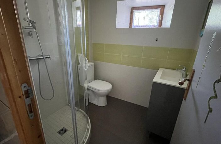 Maison mitoyenne de type F4 - 88 m2 - CHAMESOL — photo 3