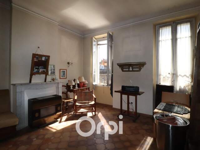 APPARTEMENT AUBAGNE CENTRE T3 de 65 m² en 2ème et dernier étage — photo du bien