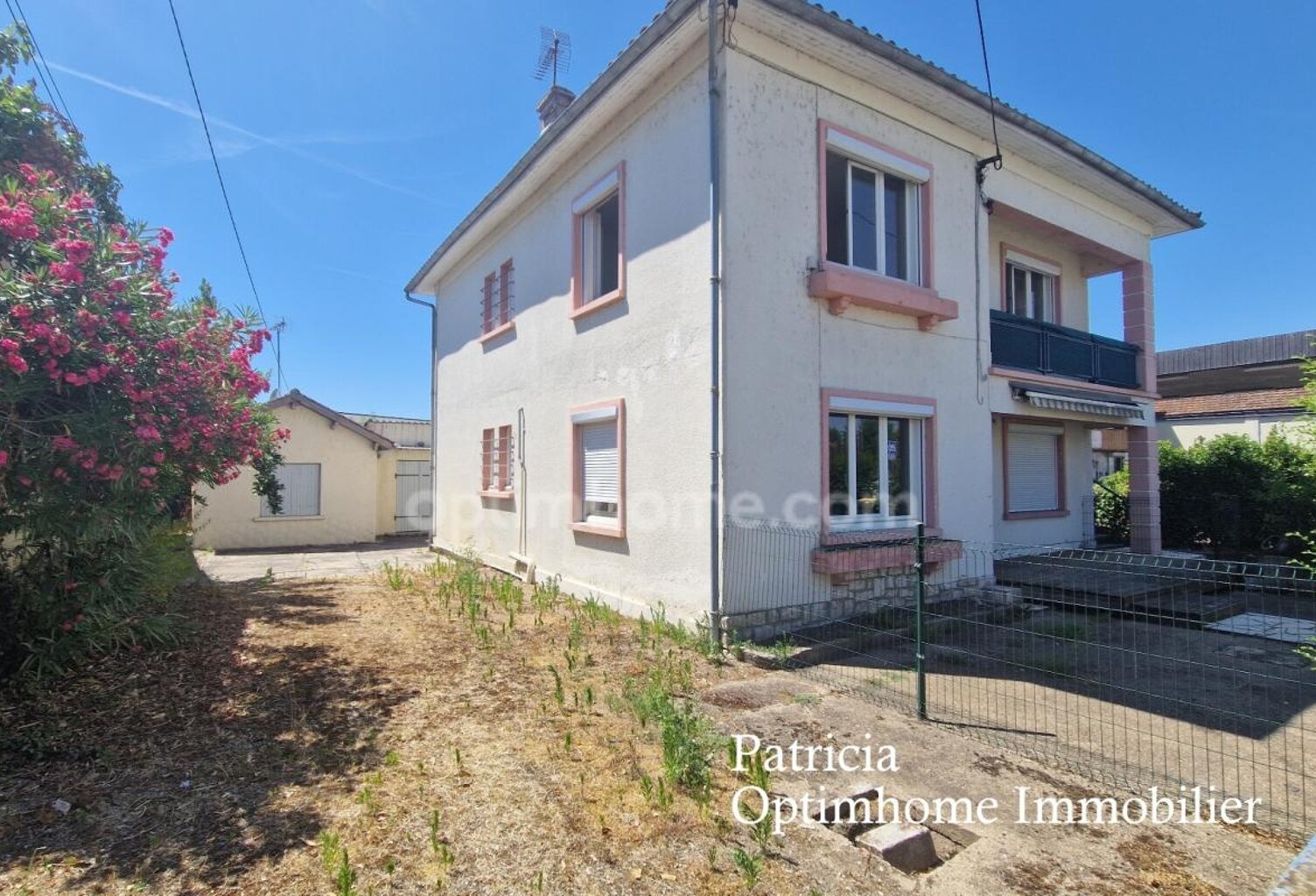 Maison à vendre 10 pièces PINEUILH (33) — photo 1