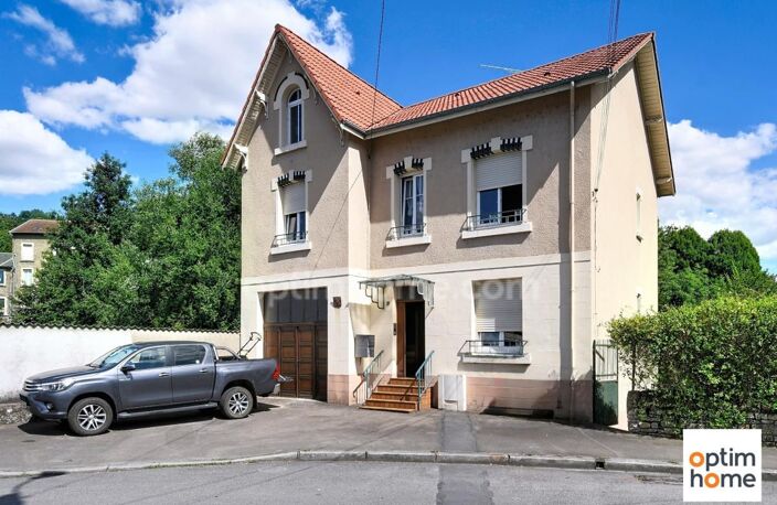 MAISON BOURGEOISE INDIVIDUELLE - 5 CHAMBRES - 2 SALLES DE BAIN - BUREAU - GARAGE - TERRAIN — photo 2