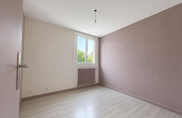 Appartement à vendre 4 pièces SAINT CYR SUR LOIRE (37) — photo 5