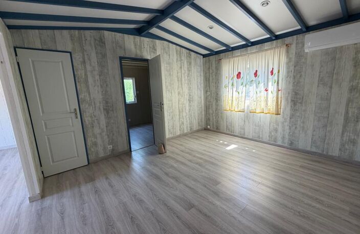 LA TRANCHE SUR MER A 15 MIN DANS RESIDENCE AVEC PISCINE VILLA BOIS AVEC VERANDA TERRASSE ET JARDIN — photo 5