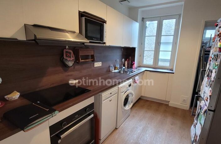 DINAN (22) plein centre ville - Appartement T3 de 52.25 m² avec 2 Chambres - 2ème étage sans ascenceur — photo 2