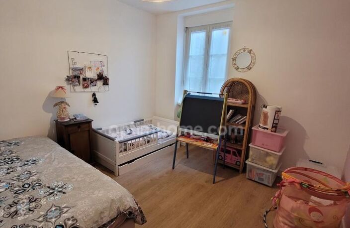 DINAN (22) plein centre ville - Appartement T3 de 52.25 m² avec 2 Chambres - 2ème étage sans ascenceur — photo 4