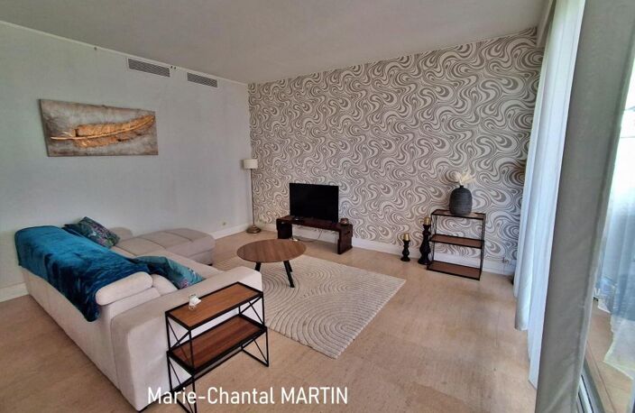 Marseille 8ᵉ – Résidence La Cadenelle – Appartement Type 3 avec terrasse, balcon, parking et cave — photo 3