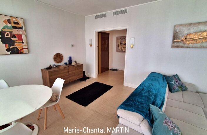 Marseille 8ᵉ – Résidence La Cadenelle – Appartement Type 3 avec terrasse, balcon, parking et cave — photo 4