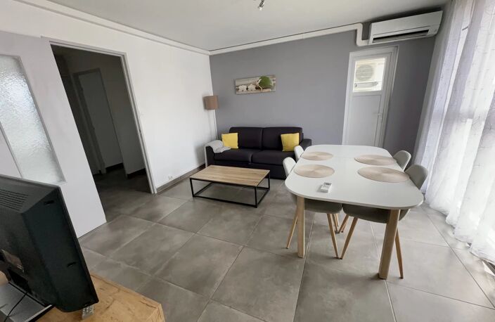Appartement F4 rénové et meublé, 4 Ieme e dernier étage, cave — photo 4