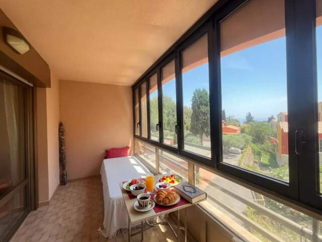 Eze bord de Mer, studio avec loggia à proximité de la plage — photo du bien
