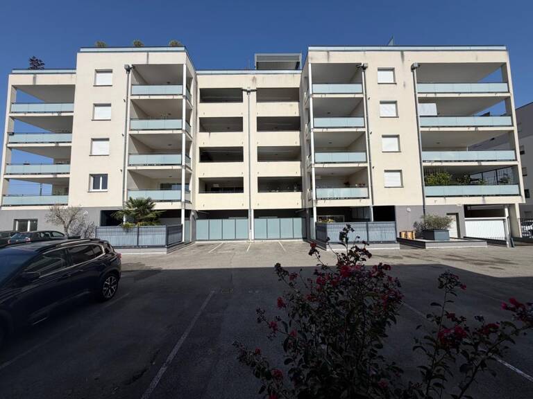 Appartement 69 m², 2 chambres, garage, terrasse (18 m²) Chauffage au sol — photo 1