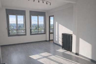 Appartement 3 pièces 810 €