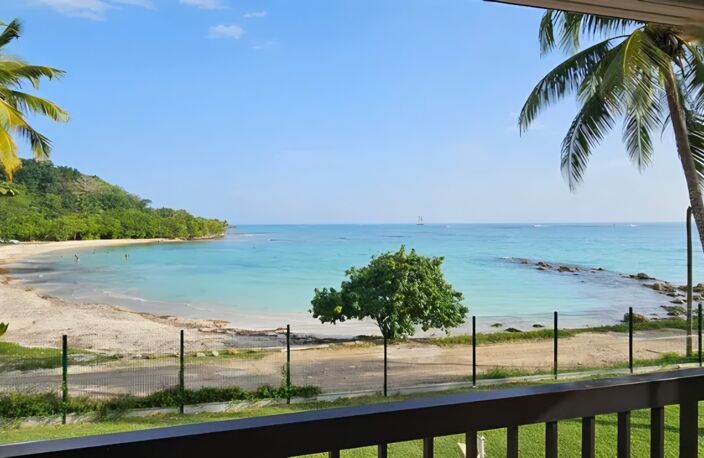 SUPERBE STUDIO VUE MER PREMIERE LIGNE PLAGE A PIED à LE GOSIER (971) — photo 2