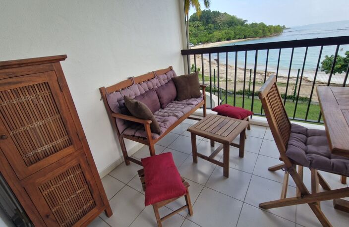 SUPERBE STUDIO VUE MER PREMIERE LIGNE PLAGE A PIED à LE GOSIER (971) — photo 3