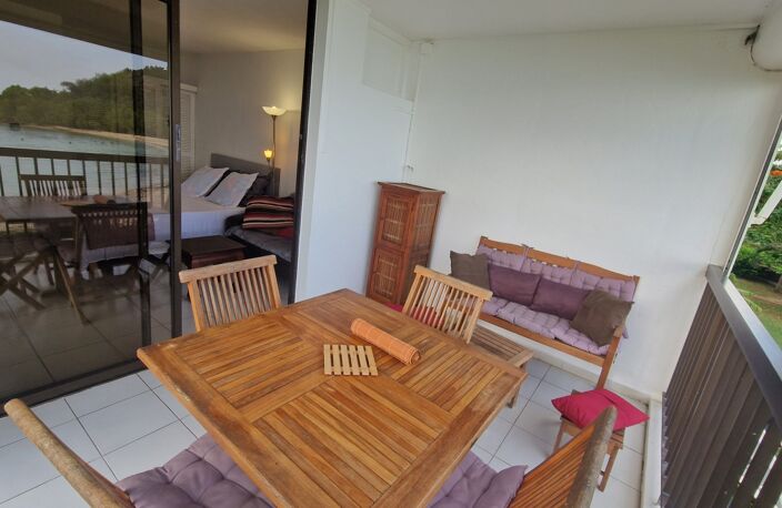 SUPERBE STUDIO VUE MER PREMIERE LIGNE PLAGE A PIED à LE GOSIER (971) — photo 4
