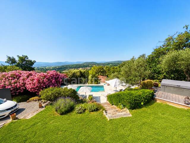 Maison à vendre 6 pièces LA MOTTE (83), 4 chambres, piscine, jardin paysagé  de 1980 m² — photo du bien