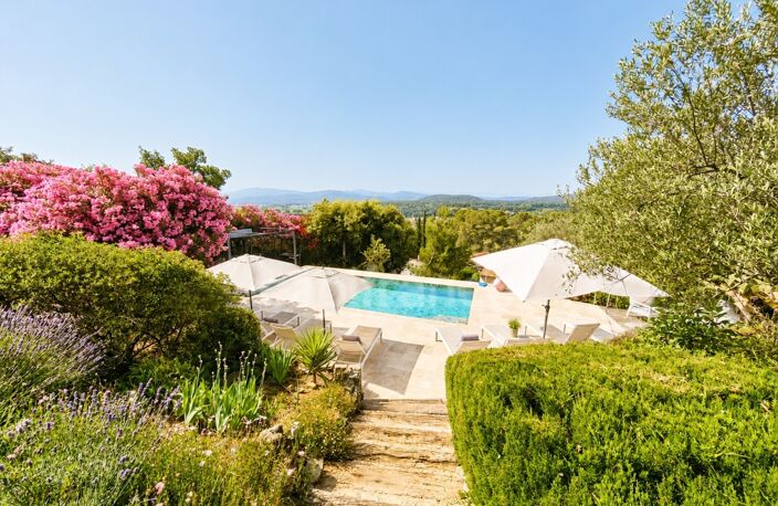 Maison à vendre 6 pièces LA MOTTE (83), 4 chambres, piscine, jardin paysagé  de 1980 m² — photo 4