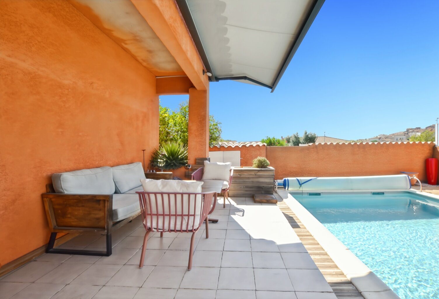 Montady – Maison familiale de 184 m² avec piscine et véranda — photo 1