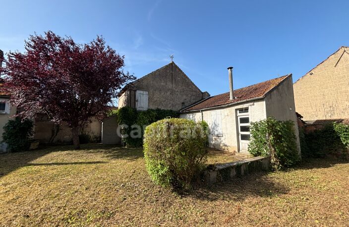 Virginie MASSON Capifrance vous propose en exclusivité - Chemilly-sur-Yonne – Maison de caractère 130m² avec jardin, garage et dépendance — photo 2