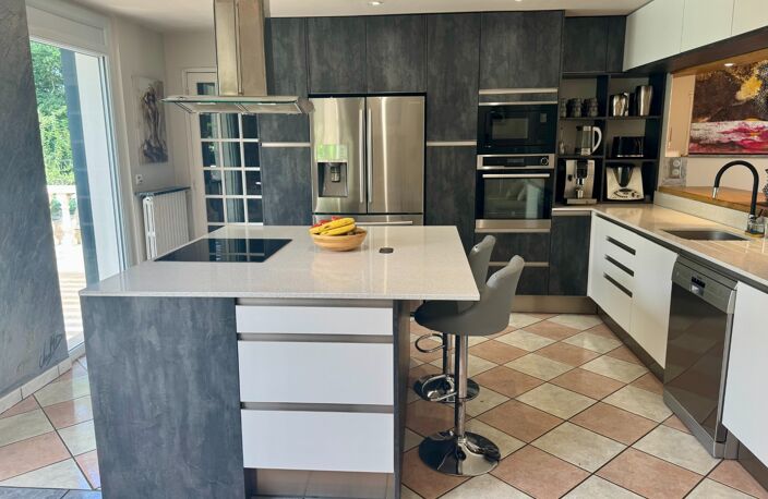 Propriété à vendre 8 pièces MONT DE MARSAN (40) de 210 m² proche commerces — photo 5