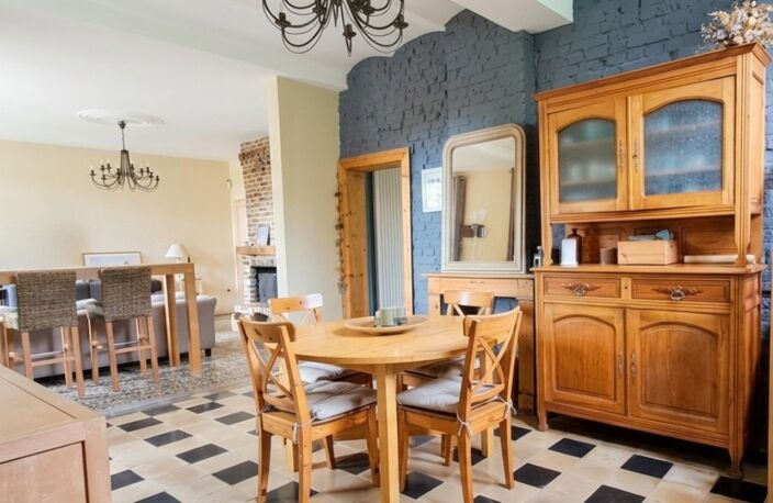 Maison de charme à vendre sur Sebourg - 59 — photo 2