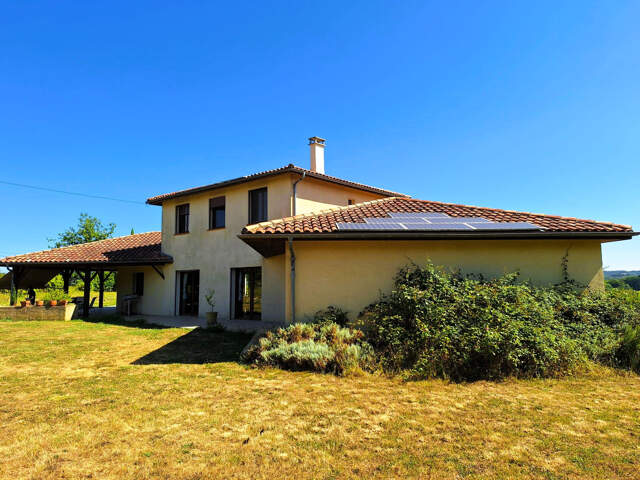 BOUZON-GELLENAVE – MAISON D’ARCHITECTE 250 M² – 4 CHAMBRES – 5 000 M² DE TERRAIN – GÉOTHERMIE – PANNEAUX SOLAIRES — photo du bien