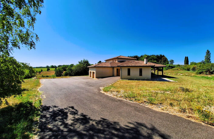   BOUZON-GELLENAVE – MAISON D’ARCHITECTE 250 M² – 4 CHAMBRES – 5 000 M² DE TERRAIN – GÉOTHERMIE – PANNEAUX SOLAIRES — photo 4