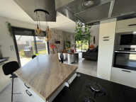 5' Saumur Pavillon de 2018 avec de belles prestations- Suite parentale de plain pied- 4 chambres ur 727 m2 de terrain arboré clos — photo 4