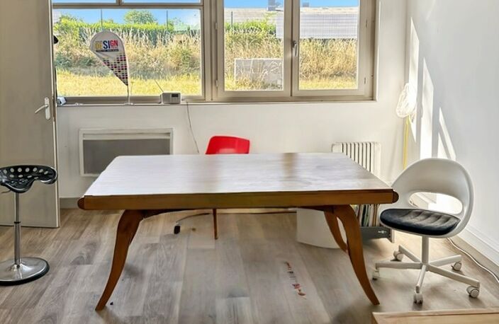 Local/bureau à louer CHAMBON SUR VOUEIZE (23) — photo 4