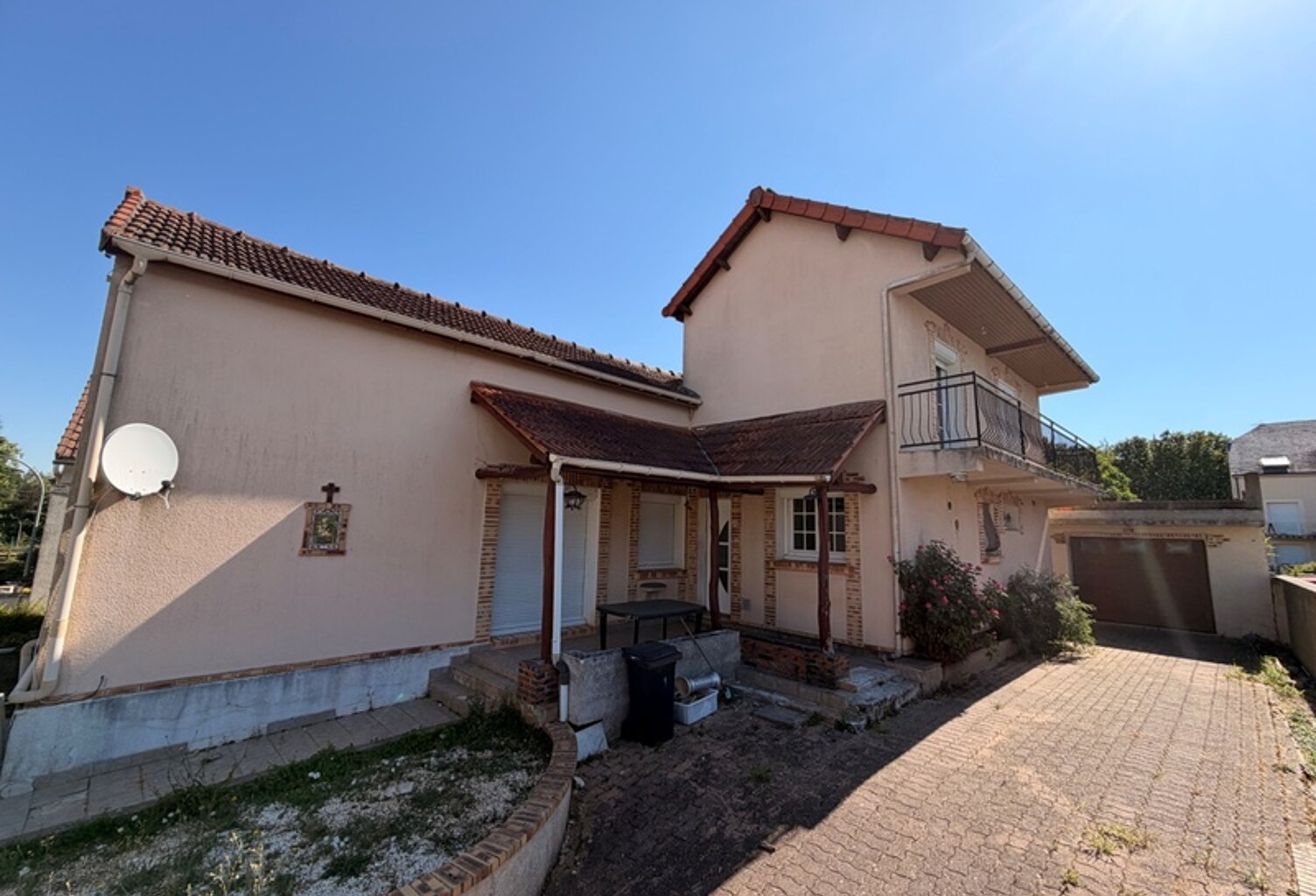 Maison à vendre 5 pièces LUCE (28) — photo 1