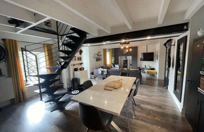 12 MIN SAUMUR SUD LONGERE ENTIEREMENT RENOVEE + STUDIO INDEPENDANT SUR ENVIRON 1500M2 ARBORE CLOS — photo 2