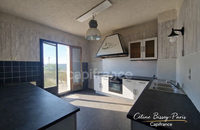 Maison 5 Pièces, 4 chambres, 994M2 de terrain MIGENNES (89) — photo 2