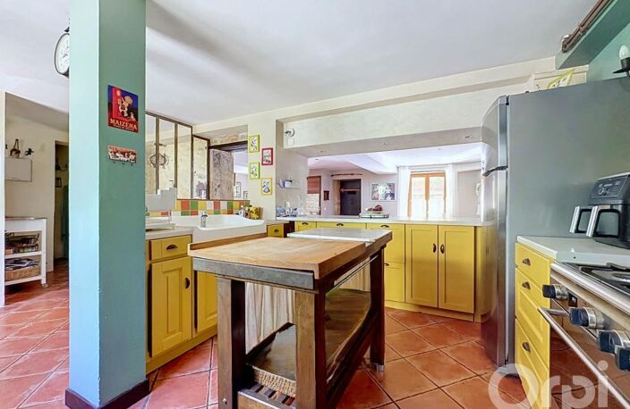 Maison de ville 140 m² – 4 chambres – Jardin, terrasses et garage – Centre-ville — photo 3