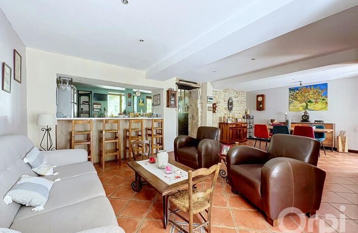 Maison de ville 140 m² – 4 chambres – Jardin, terrasses et garage – Centre-ville — photo 4