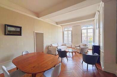 Appartement 5 pièces 1900 €