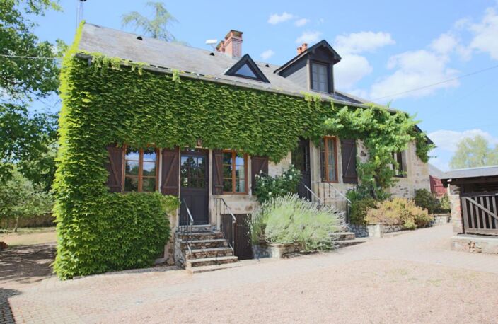 Idéal chevaux, projet touristique ou familial Propriété à vendre sur 2 ha 83 a 87 ca avec piscine au coeur du Morvan — photo 2