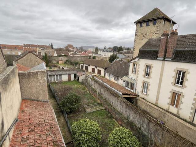 Immeuble de 260 m² en centre ville — photo du bien