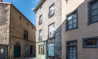 Immeuble  300 m² à vendre à Saint-Flour (15100)