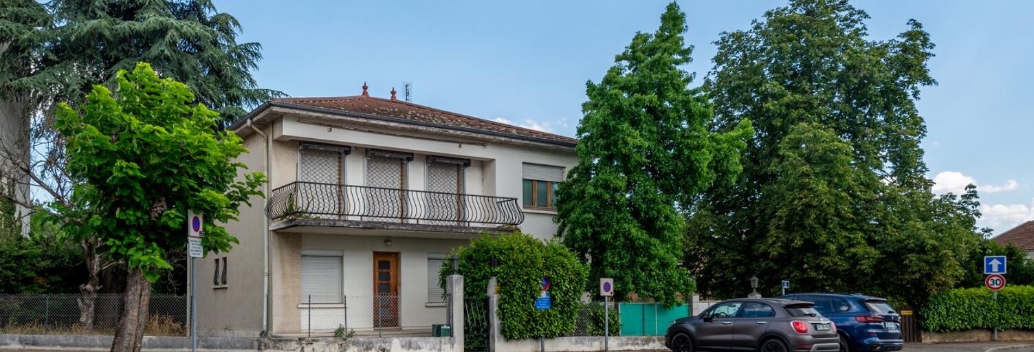 Immeuble  243 m² à vendre à Roussillon (38150)