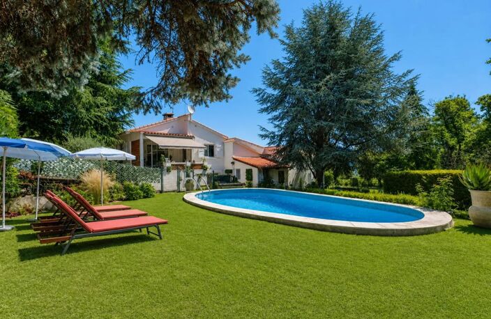 Maison de 4 pièces de 124 m² à Berre-les-Alpes — photo 2