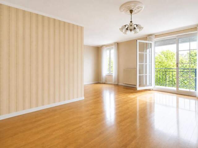 Appartement de 80 m² à Nanterre Ville — photo du bien