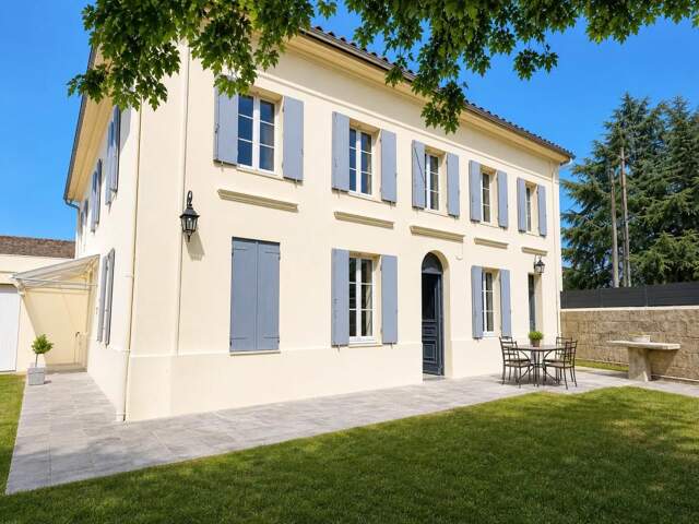 Maison de 8 pièces de 280 m² à Puisseguin — photo du bien