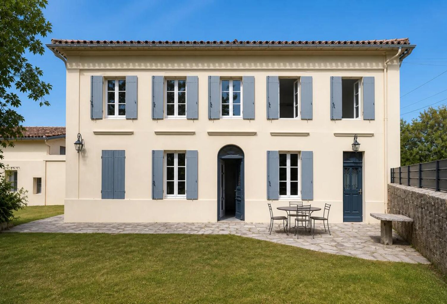 Maison de 8 pièces de 280 m² à Puisseguin — photo 1