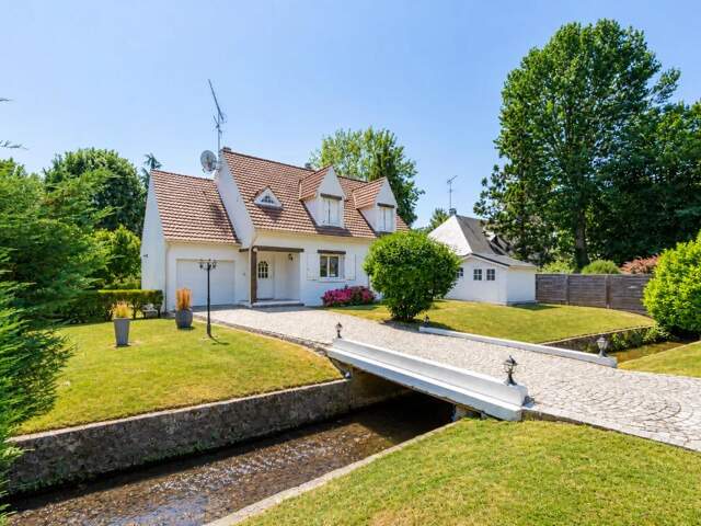 Maison familiale rénovée 4 chambres, environnement bucolique à Saint-Arnoult-en-Yvelines — photo du bien